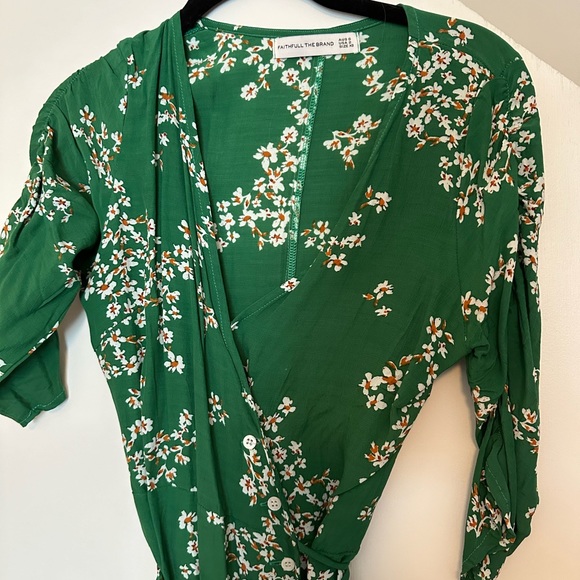 NEW Anthropologie green holiday floral wrap dress by Faithfull - size XS - Picture 3 of 4